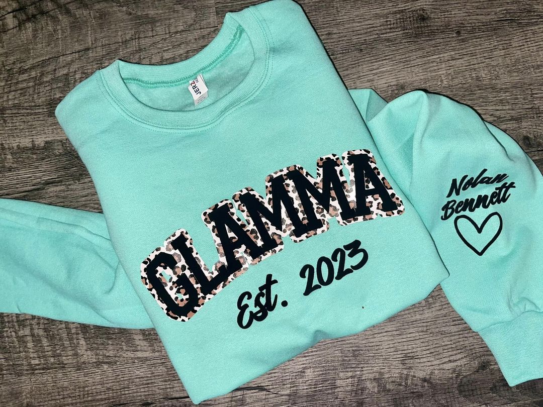 Mama Puff/Glitter Sweatshirt