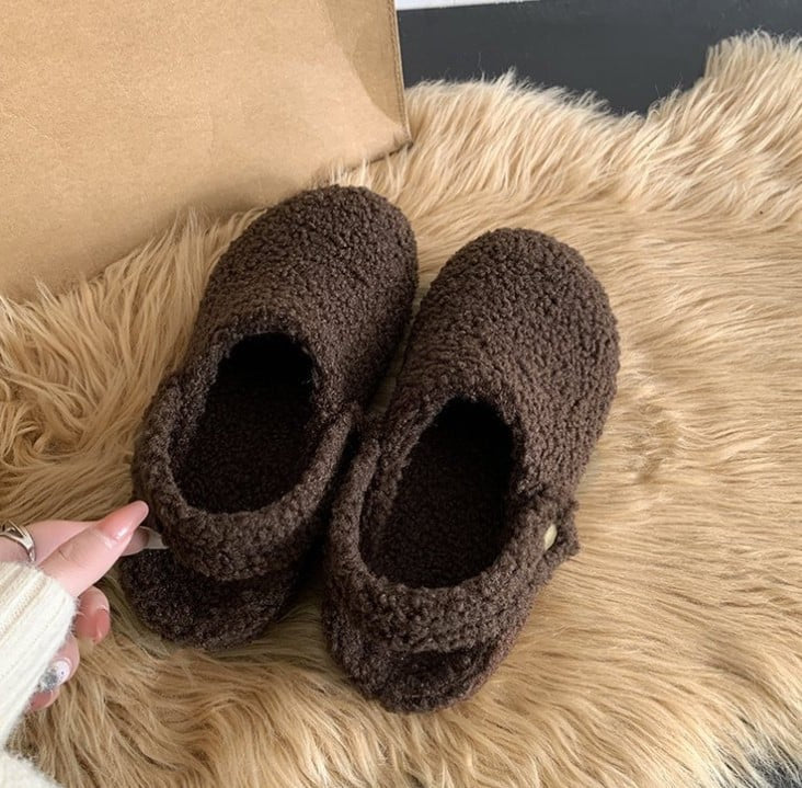 FUZZY SANDALS [PREORDER]