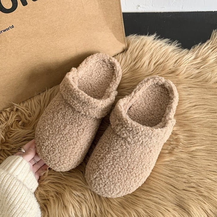 FUZZY SANDALS [PREORDER]