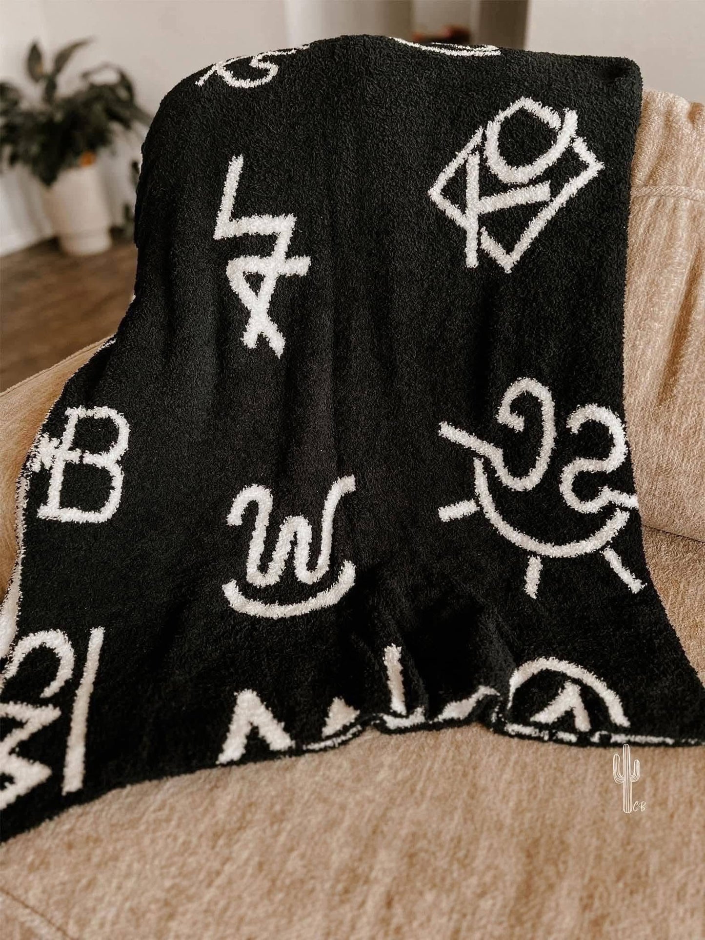 Dream Me Western Plush Blanket