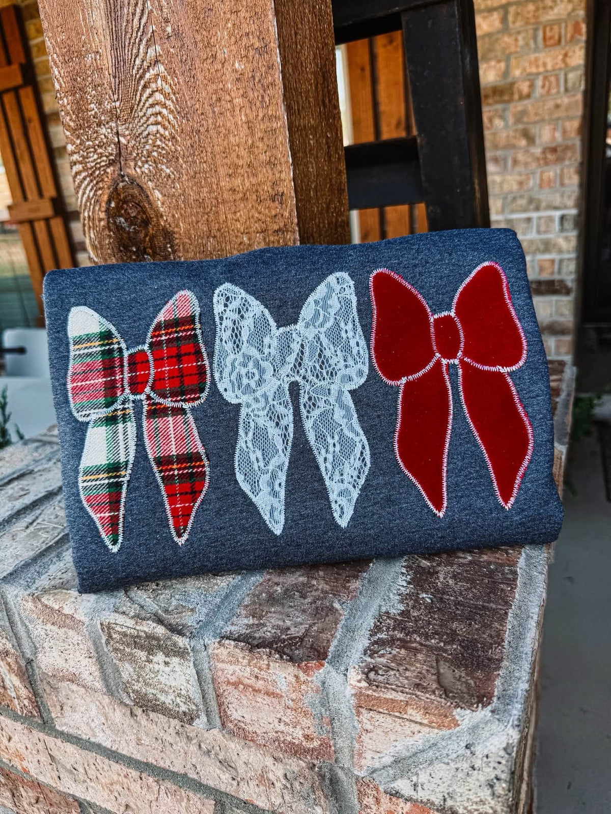 Christmas Bow- Embroidery