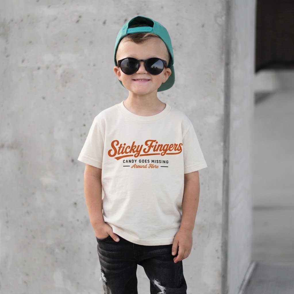 STICKY FINGERS TEE